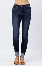 Load image into Gallery viewer, Judy Blue Dark Wash Uncuffed Skinny Jeans
